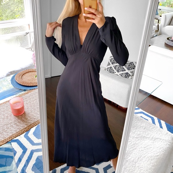 🖤 ZARA BLACK VNECK LONG SLEEVE MAXI DRESS! - Picture 2 of 10
